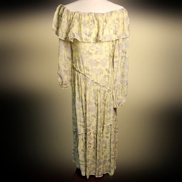 Astr Kaylani Floral Flowy Summer Dress Off Shoulder with ruffle and tiers Size M - Picture 6 of 13